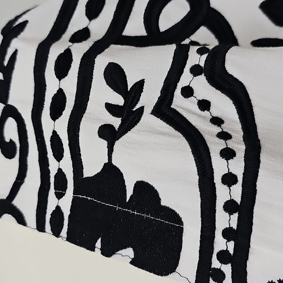 Chico's Kimono Caftan, White & Black, Size MEDIUM, *READ, FLAWED* - Picture 4 of 10